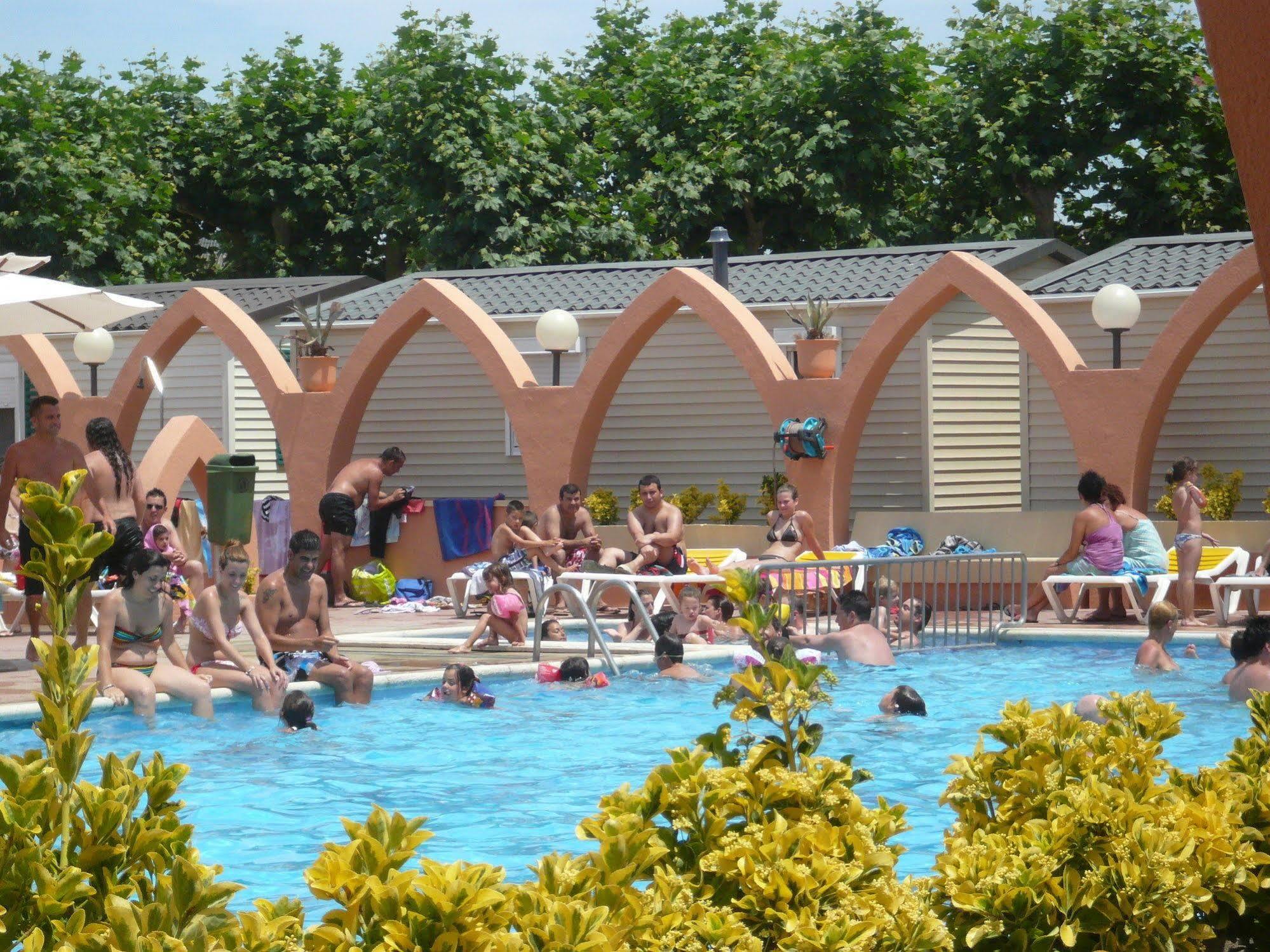 Camping El Camell Pineda de Mar Dış mekan fotoğraf
