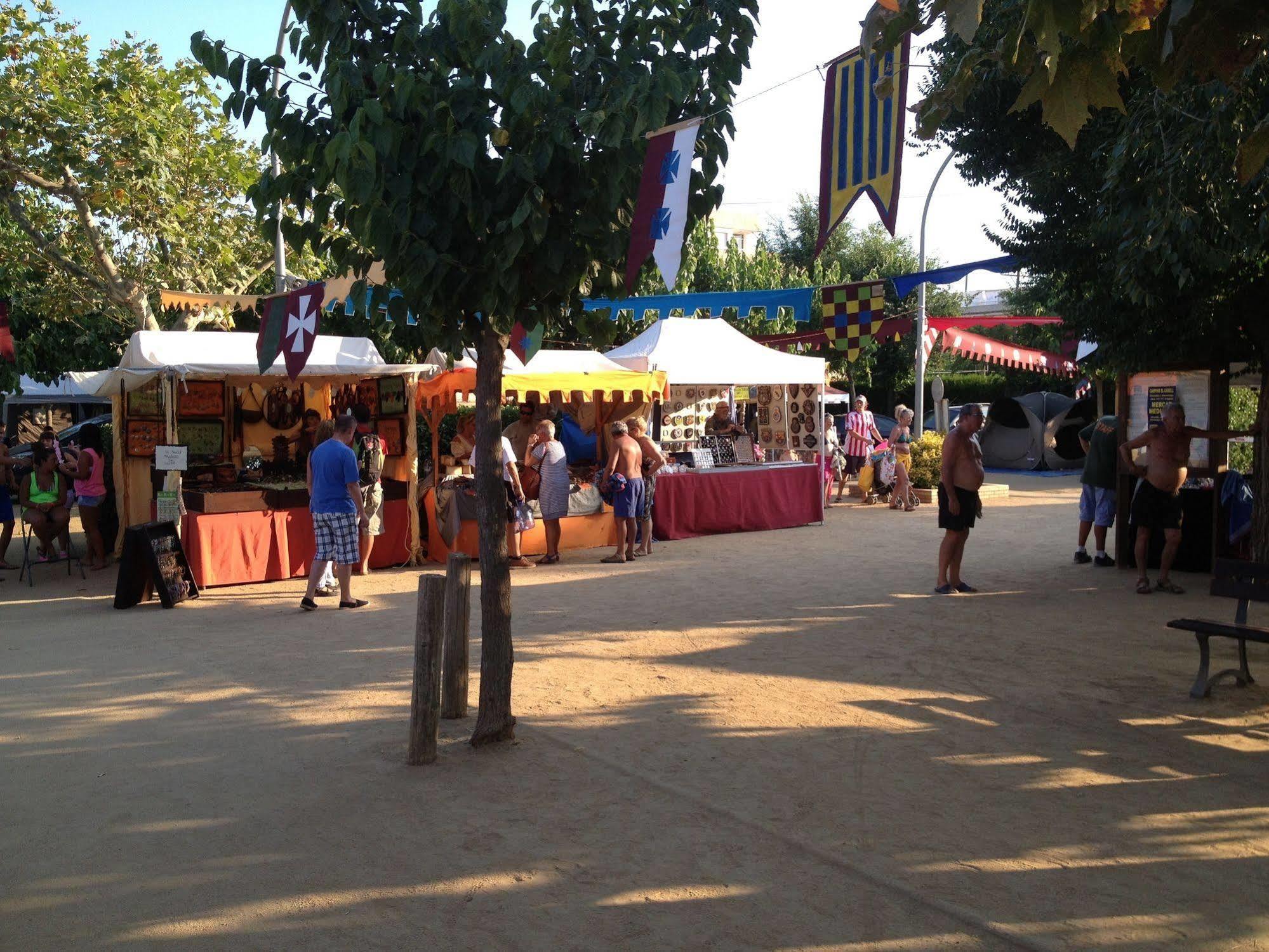 Camping El Camell Pineda de Mar Dış mekan fotoğraf